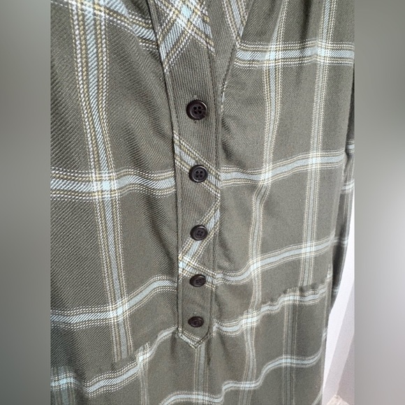 LOFT Olive Green Plaid Tiered Shirtdress | Size Large Petite | Fall-Ready Flowy - Picture 11 of 13